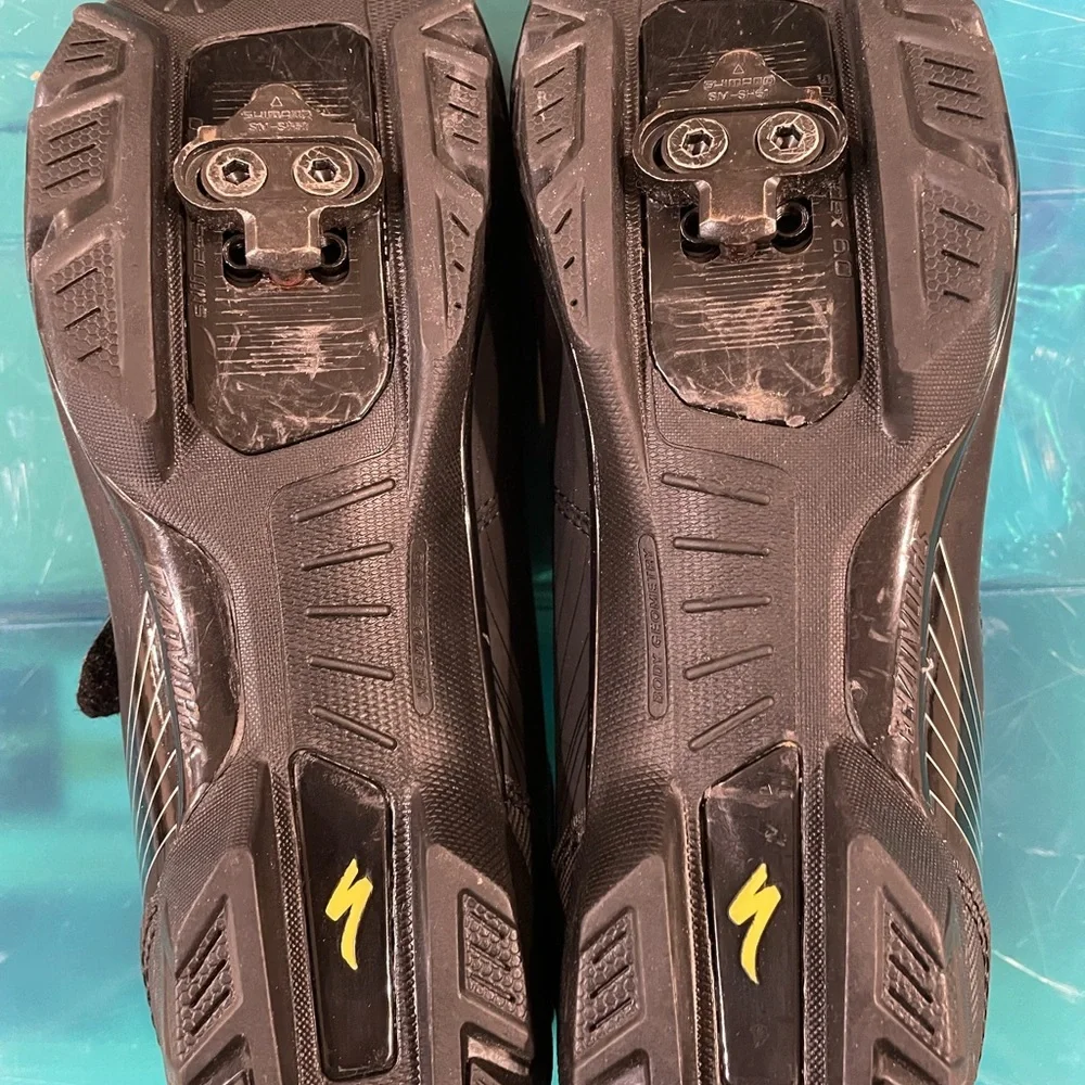 Cycling shoes - Riata- EUC - size 38 or 7.25 women’s - Picture 3 of 5